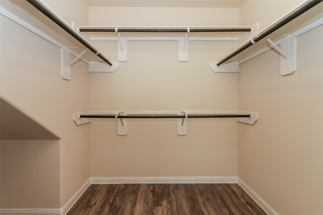 Building Photo - 6114 Peaceful Ridge Dr