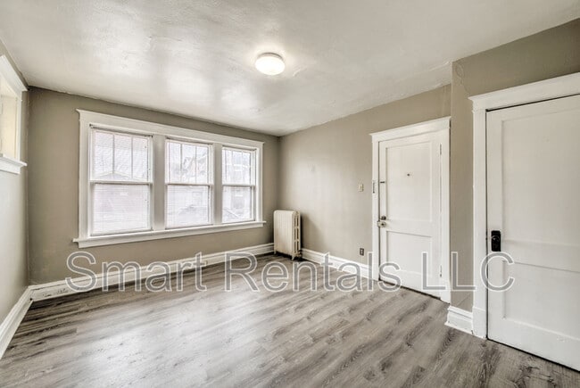 Building Photo - 4056 S Grand Blvd