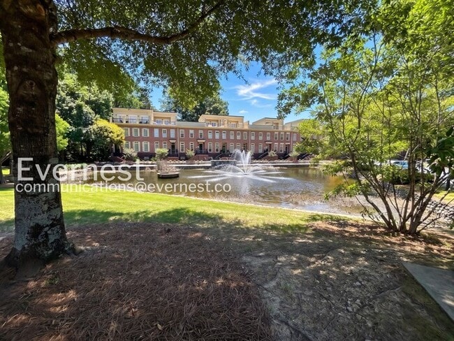 Building Photo - PROMO: Get your first full month’s rent FREE!/3 Bed/2.5 Bath Condo with Modern Amenities / Availa...