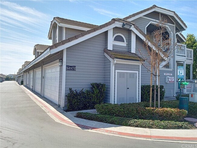 Building Photo - 10371 Garden Grove Blvd