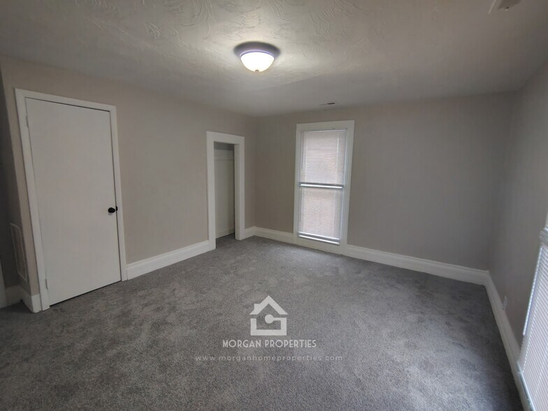 Building Photo - 412 N Lincoln Ave