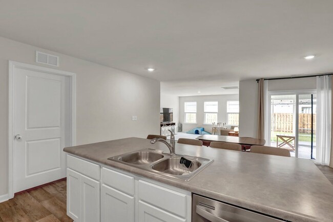 Building Photo - 108 Cassidy Ln