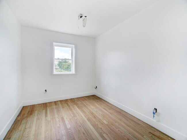Building Photo - 1110-1112 73rd St