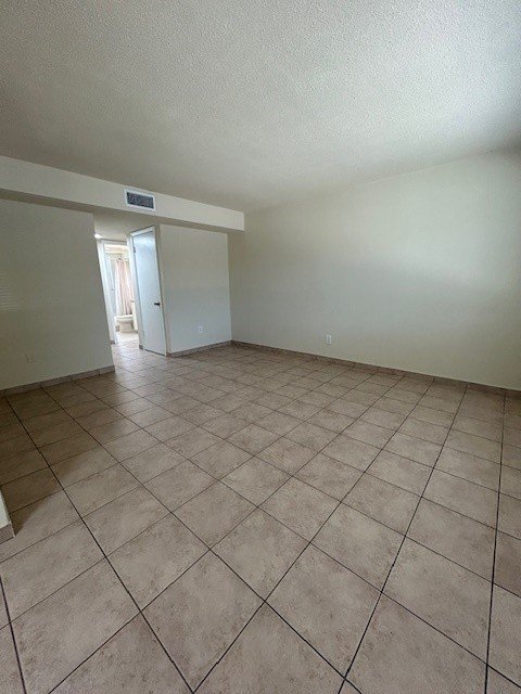 Building Photo - 411 S Nimbus Ave