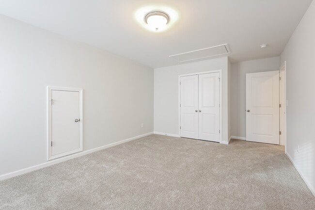 Building Photo - 123 Renwood Rd
