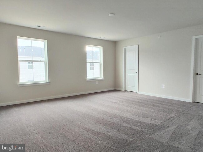 Building Photo - 3 Wafer Aly