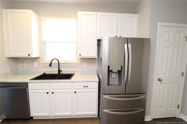 Building Photo - 5112 Mabe Dr