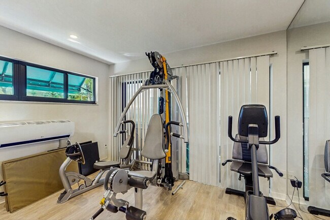 Building Photo - 655 Windsurf Ln