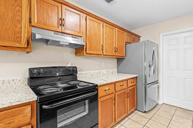 Building Photo - 502 Hyde Park Dr