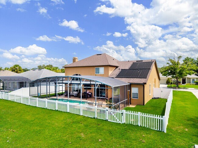 Building Photo - 353 Lake Amberleigh Dr