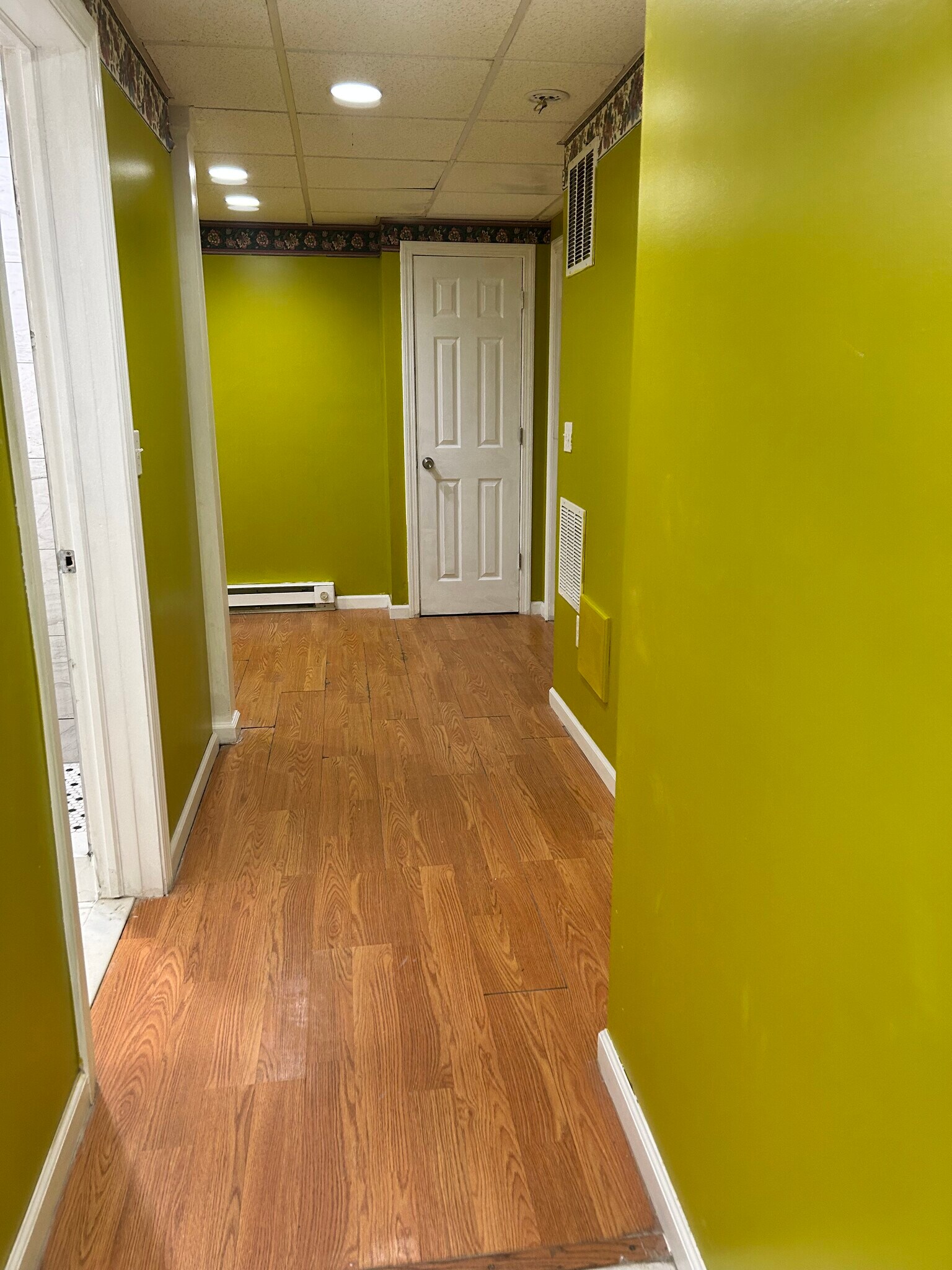 Building Photo - 50 Grand St