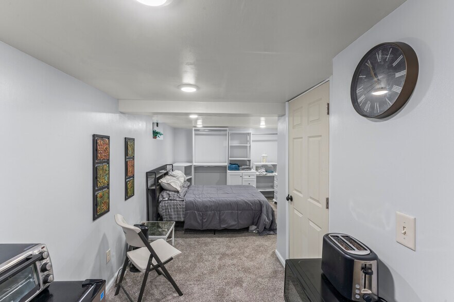 Bedroom 3 (lower level) - 2515 E Crescent St