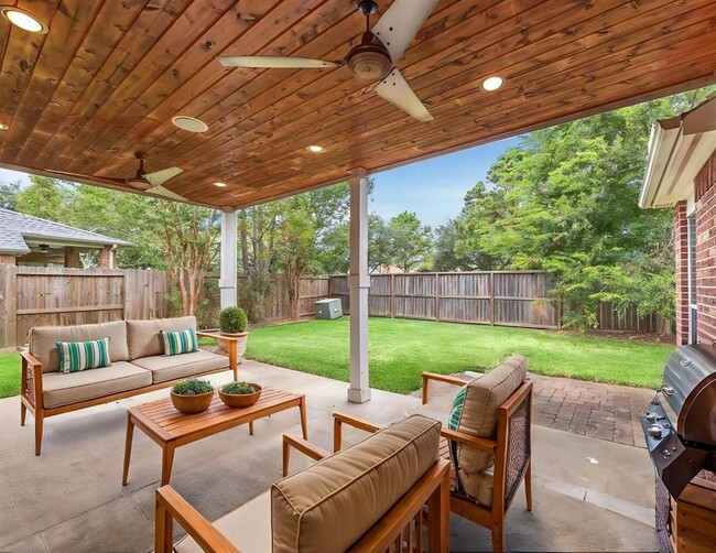 Building Photo - 2137 Lakewind Ln