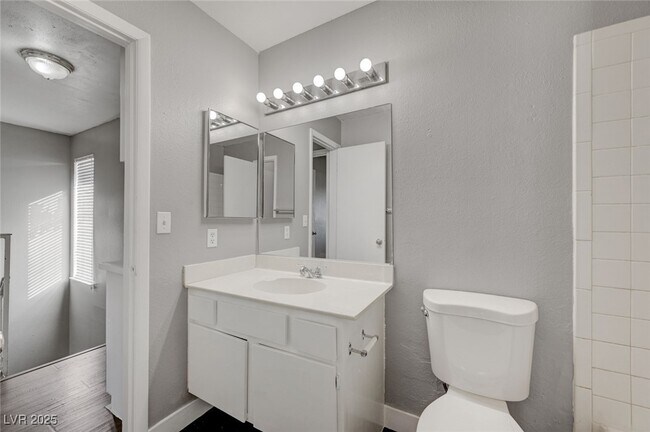 Building Photo - 4339 Spencer St