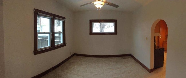 Building Photo - 1134 Bertch Ave