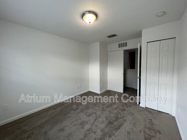 Building Photo - 651 Allerton Way