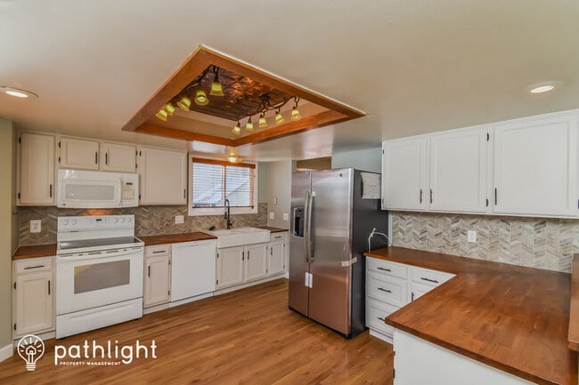 Building Photo - 4970 Ramblewood Drive, Colorado Springs, C...