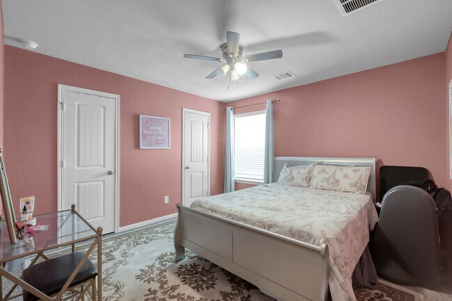 Building Photo - 3555 Cannon Dr