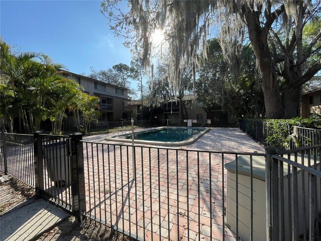 Building Photo - 5503 Pokeweed Ct