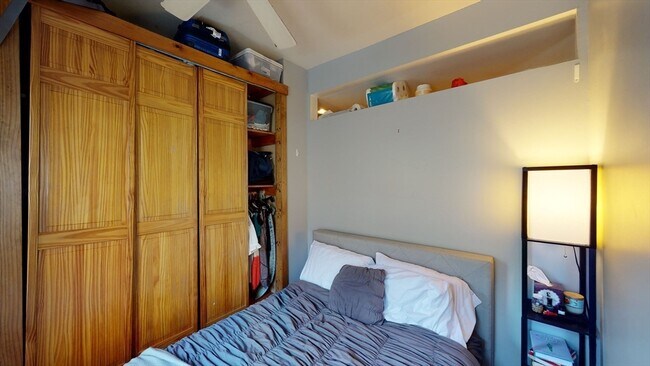 Building Photo - 12 Isabella St