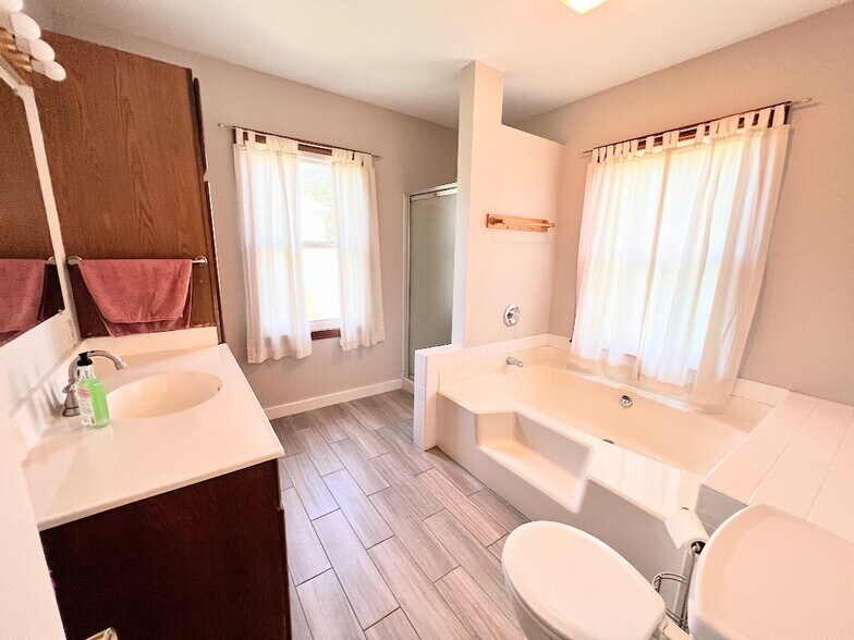 Main Floor Bathroom - 1220 Carroll Ave