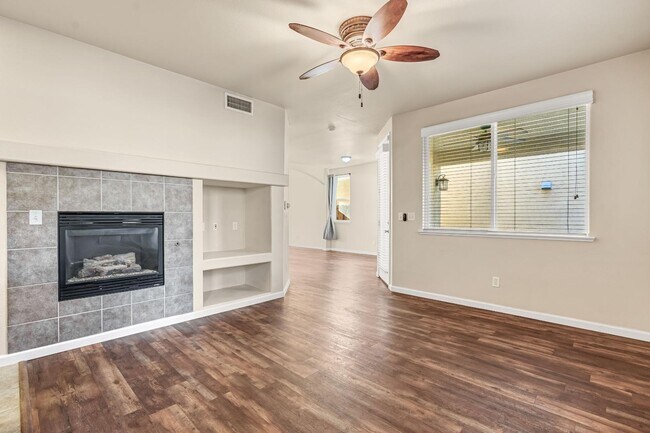 Building Photo - 5629 N Citrus Ln