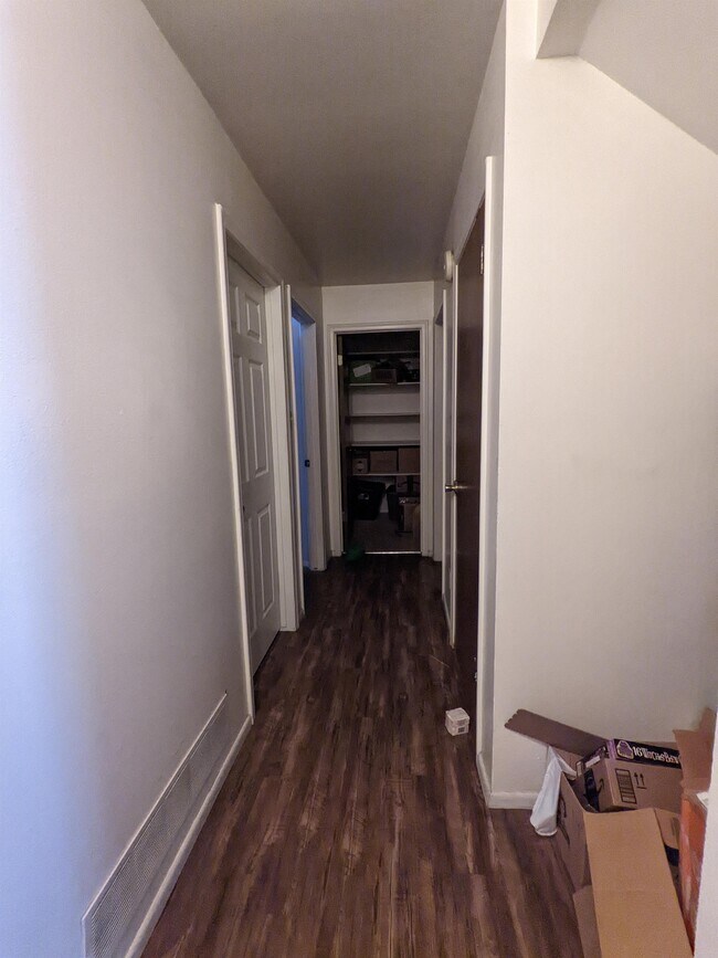 Building Photo - 1728 N 550 W