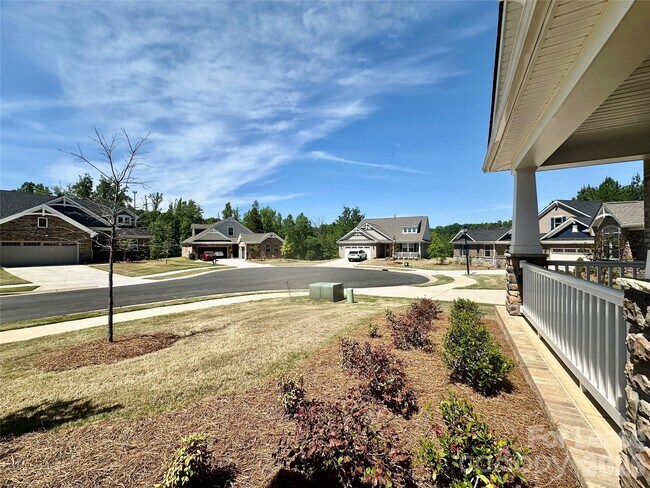 Building Photo - 9650 Liberty Hill Dr