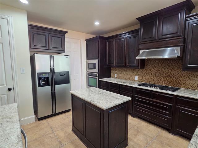 Building Photo - 7119 Paluxy Dr