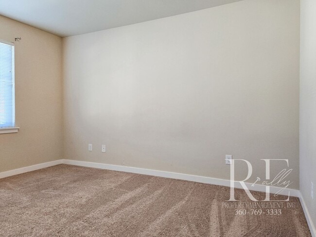Building Photo - Effortless Elegance in Caldart Heights, Po...