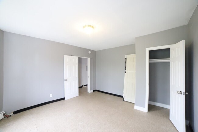 Building Photo - 223 Fairmount Ave