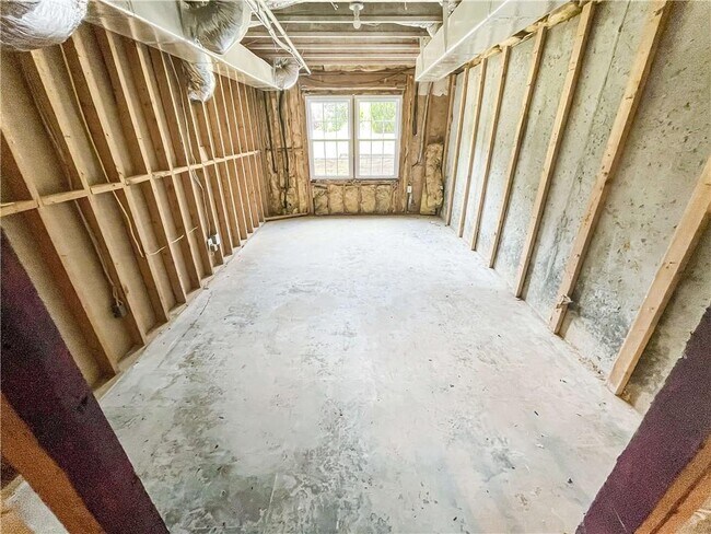 Building Photo - 1598 Brentwood Dr