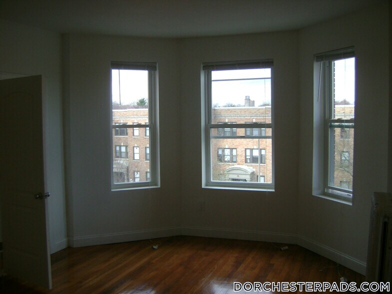 Building Photo - 119 Washington St