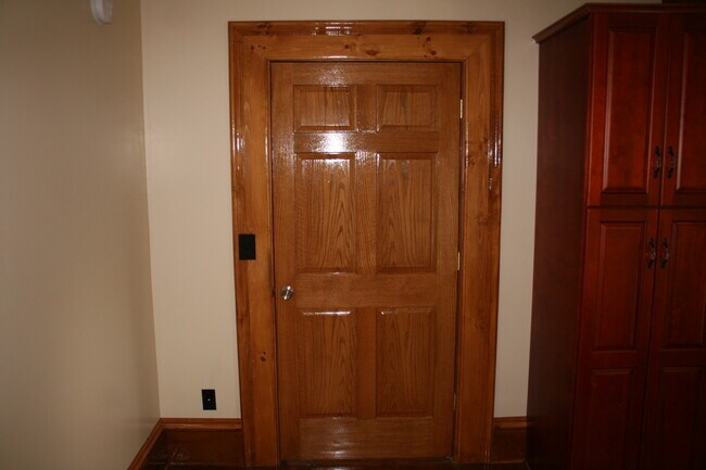 Building Photo - 196 Bristol St