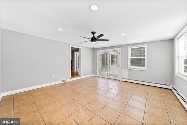 Building Photo - 4236 Florida Ave