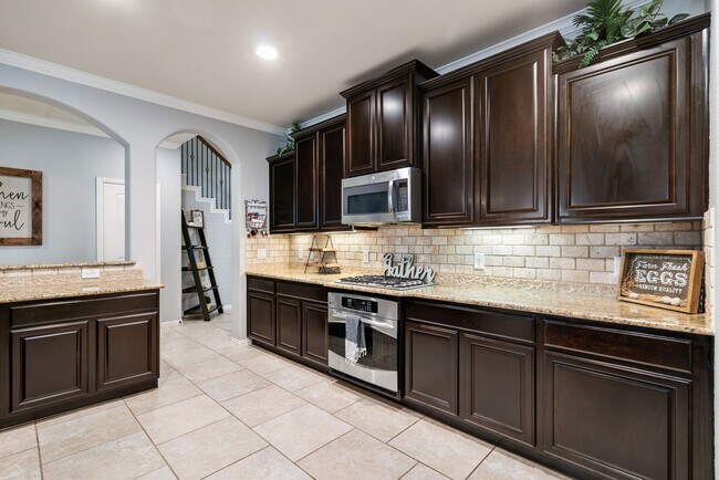 Building Photo - 130 Springshed Pl