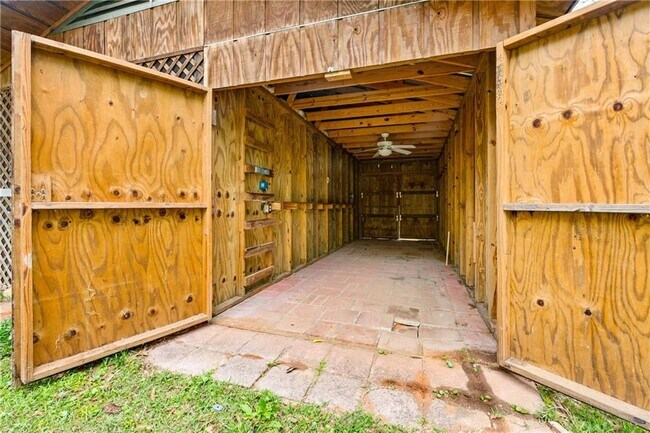 Building Photo - 11297 Old Moffat Rd