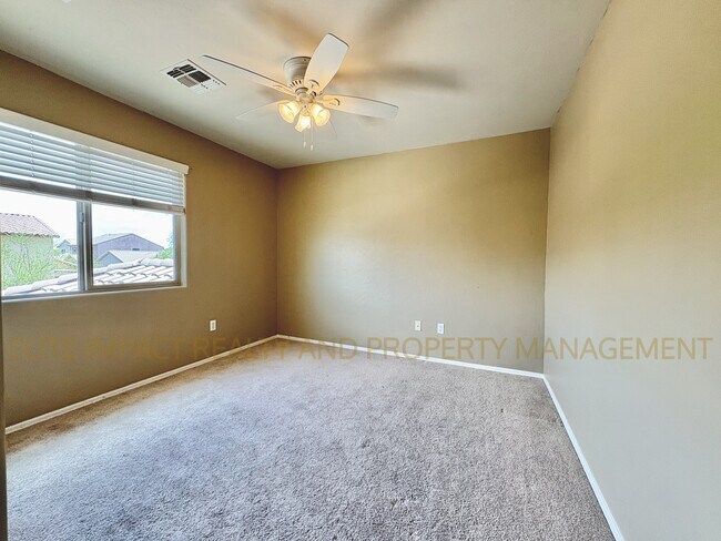 Building Photo - 6004 S Meadow Breeze Dr