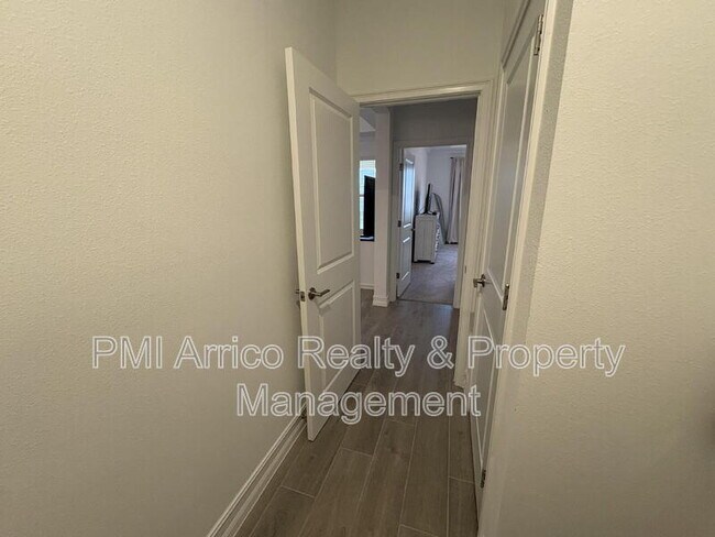 Building Photo - 11679 74th Cir E