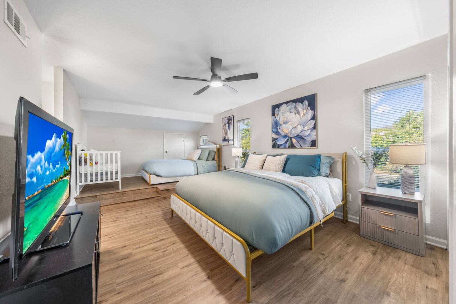 Building Photo - 13737 Via Tres Vistas