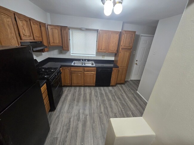 Building Photo - Connected Comfort Near New Florissant - Section 8 Friendly!