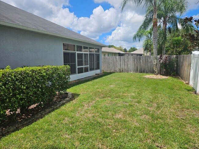 Building Photo - Stunning 3-Bed, 2-Bath Cul-de-Sac Home in ...