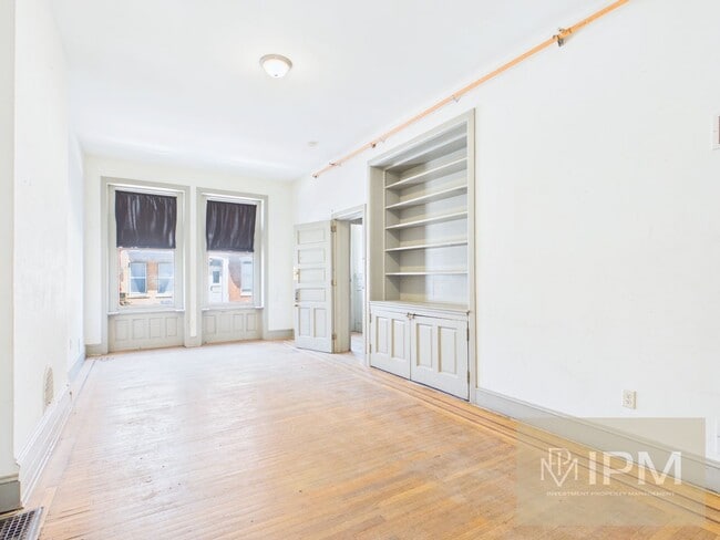 Building Photo - 142 E Philadelphia St