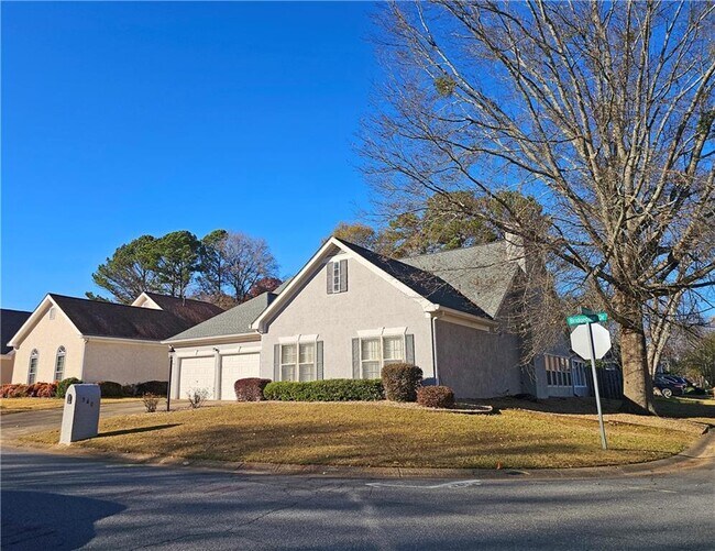 Building Photo - 940 Bridgegate Dr NE