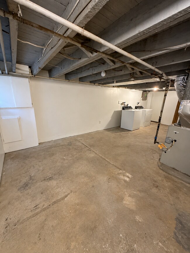 Building Photo - 3326 Lyndale Ave
