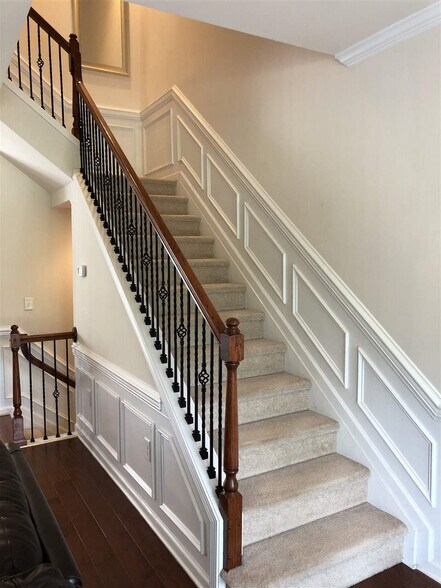 Building Photo - Room in Townhome on Macedonia Lake Dr