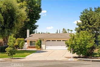 Building Photo - 15410 Elm Ln