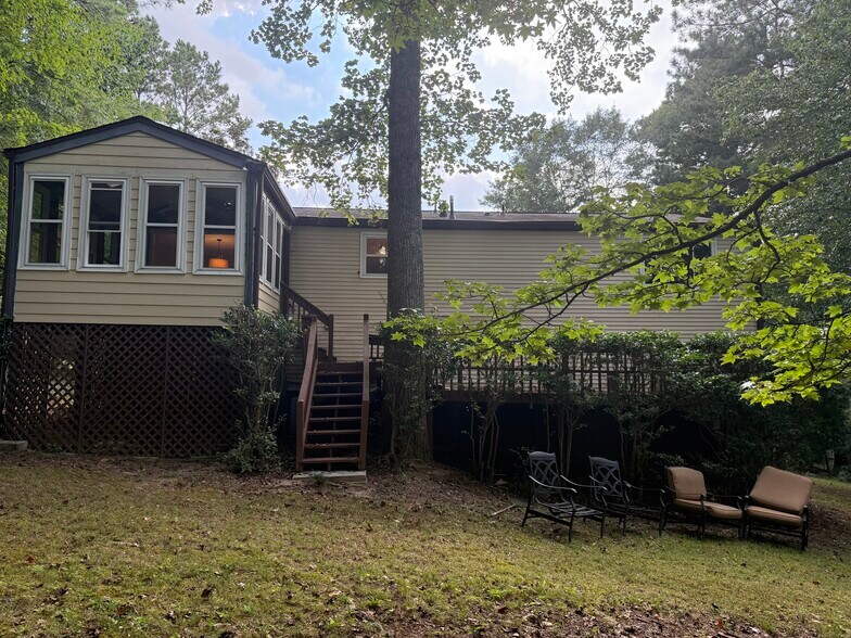 Building Photo - 3450 Ellenwood Ct NE