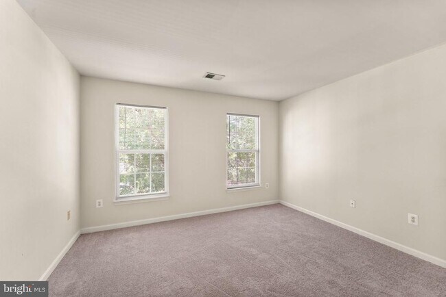 Building Photo - 8309 Double Eagle St