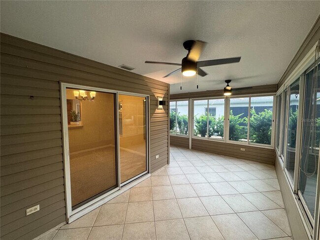 Building Photo - 436 Kingston Way